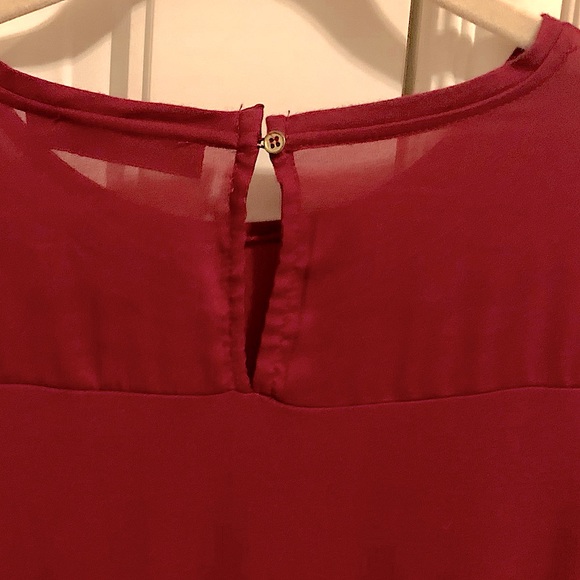🍃Pick 3/$21-The Limited Long Sleeve Burgundy Red Top With Mesh Accents- Size M - Picture 3 of 6